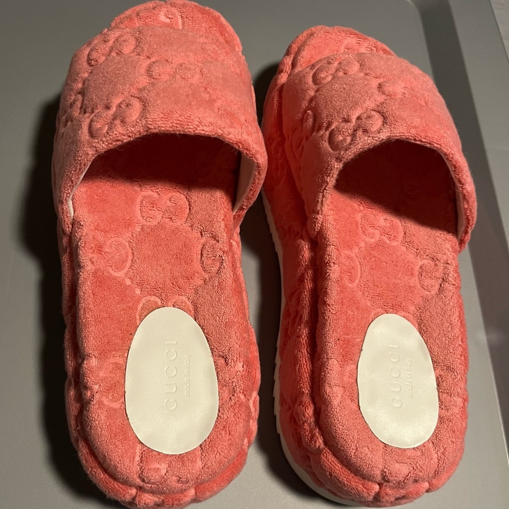 Gucci Pink Plush Slide Sandals - Picture 4 of 8